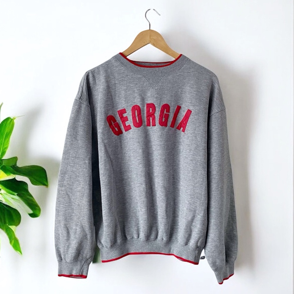Vintage 90’s Oversized Embroidered Georgia Sweatshirt